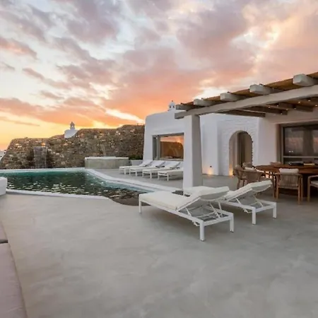 Tana Villa *